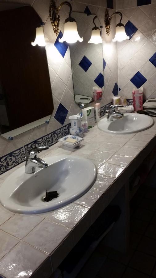 Chambres D'Hotes Elisa & Etienne Маноск Екстериор снимка